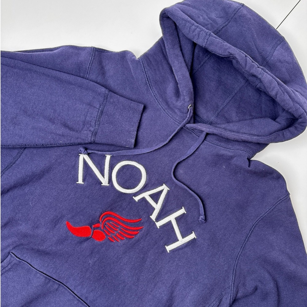 Noah NY Winged Foot Embroidered Hoodie Navy Blue Mens Large Made in Canada